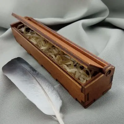 Wooden box for pen