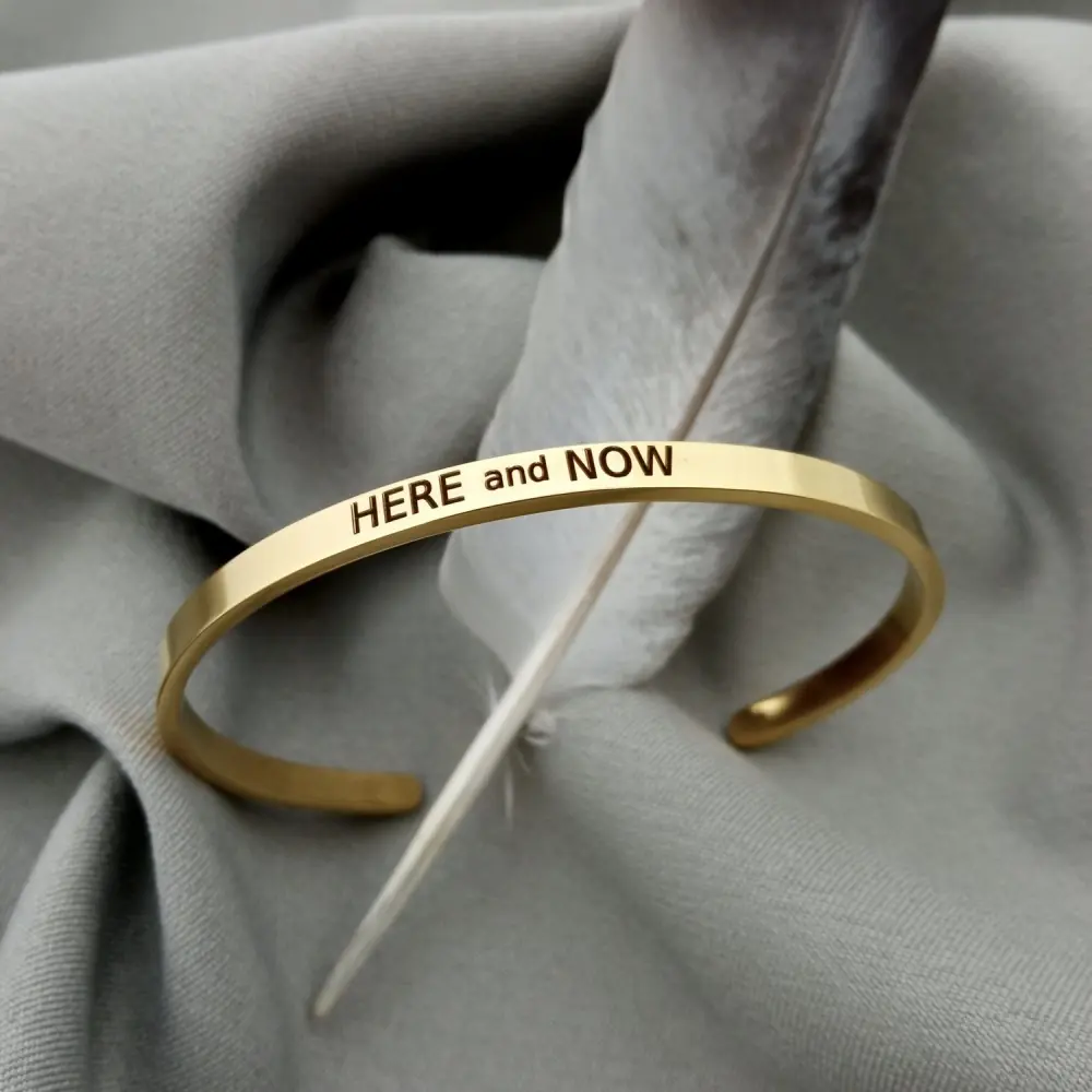 Curved steel bracelet 4 mm